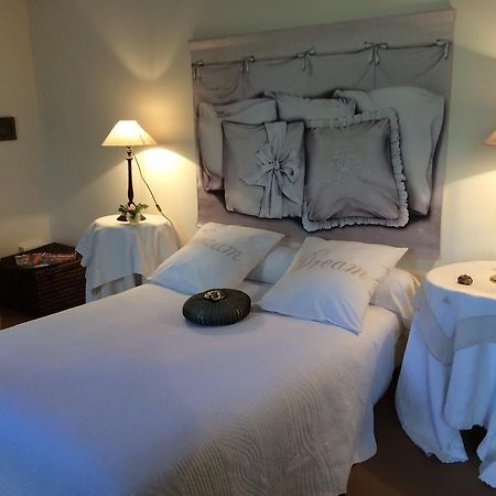 Logis De La Paqueraie Bed & Breakfast Saint-Branchs Exterior photo