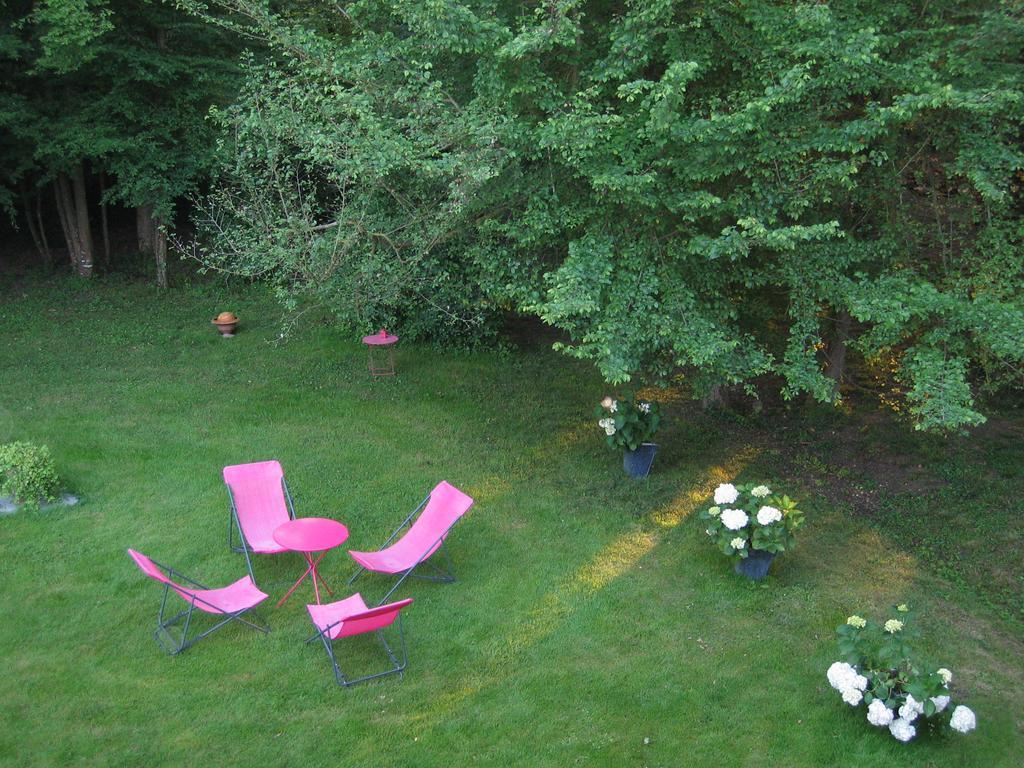 Logis De La Paqueraie Bed & Breakfast Saint-Branchs Exterior photo