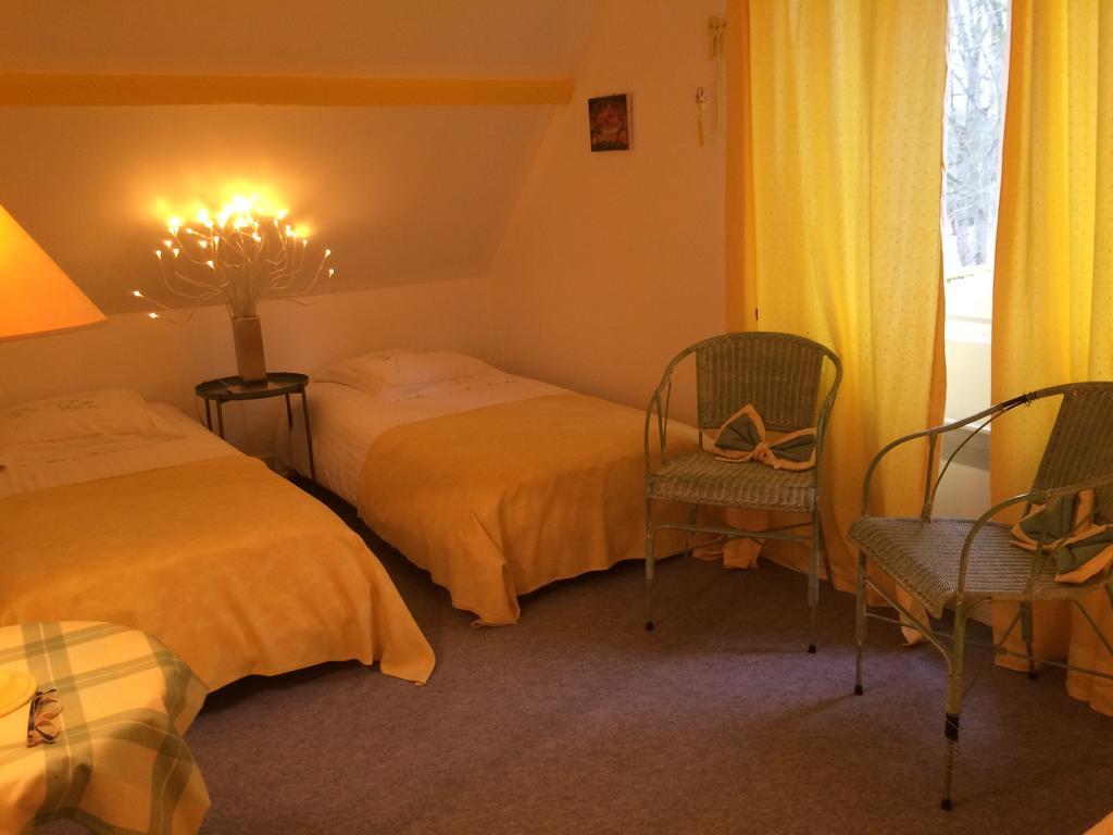 Logis De La Paqueraie Bed & Breakfast Saint-Branchs Exterior photo