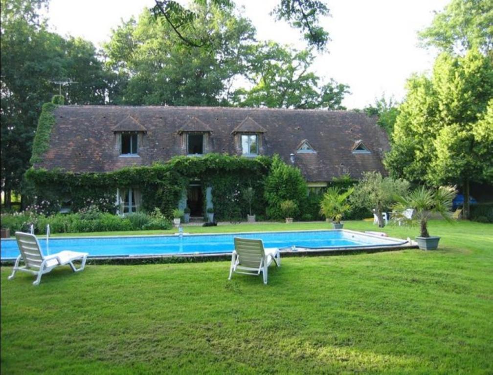 Logis De La Paqueraie Bed & Breakfast Saint-Branchs Exterior photo